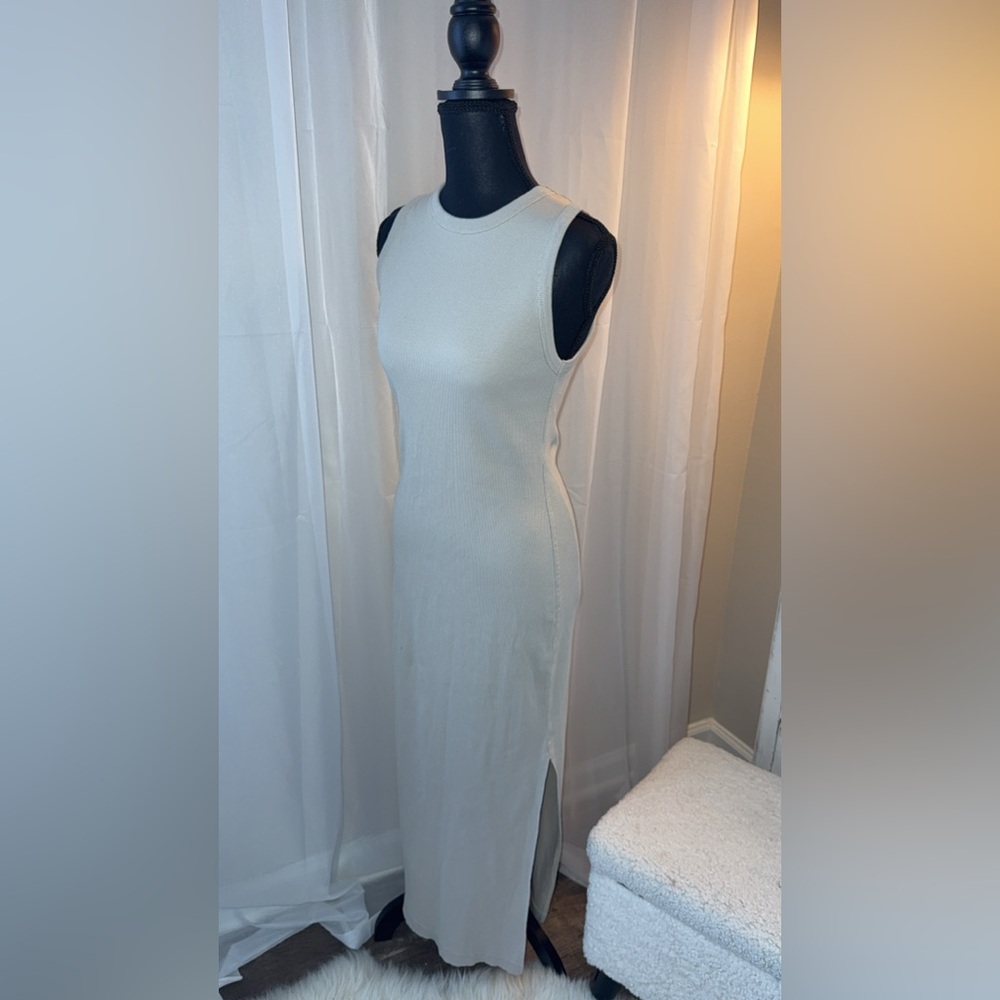Universal Thread Cream Sleeveless Midi Dress